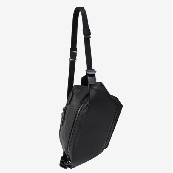 Cote & Ciel Isarau S Alias Leather Black-NWT, & storage bag, never used - Picture 10 of 15